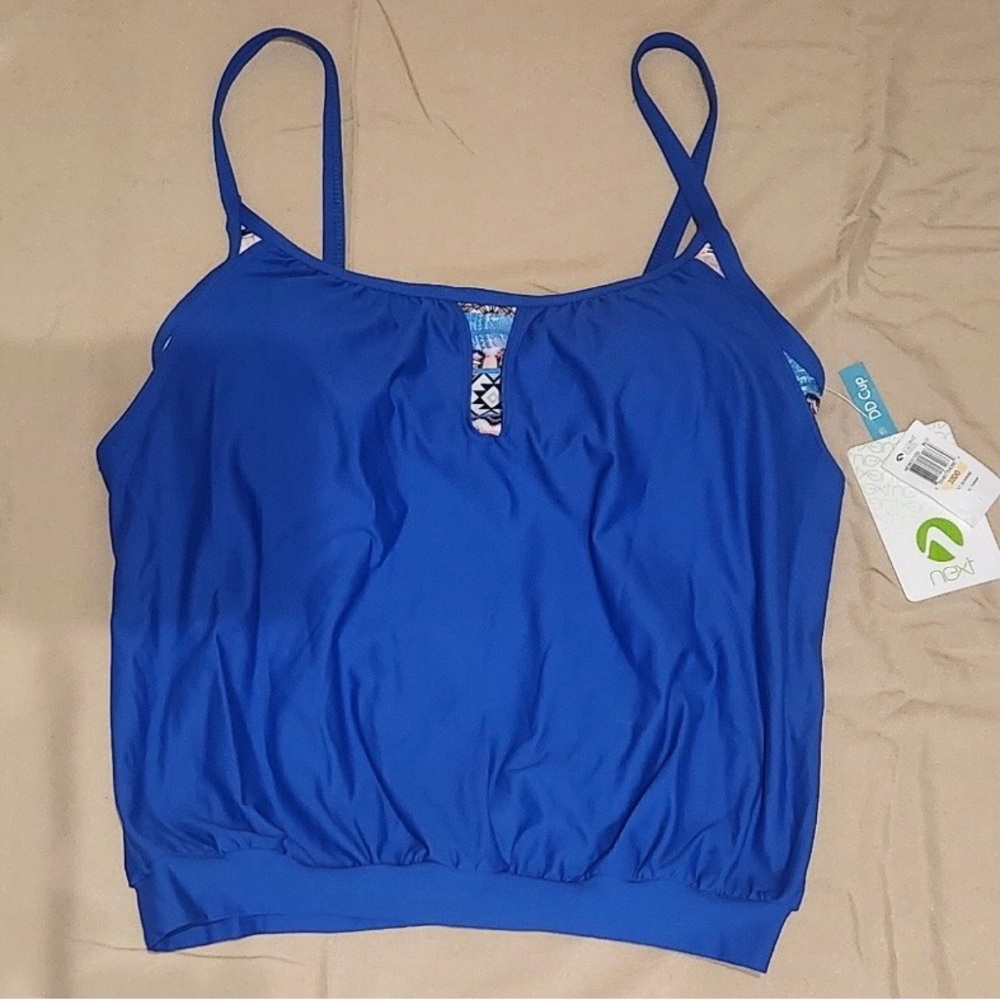NWT Swimsuit Top - Size 32DD